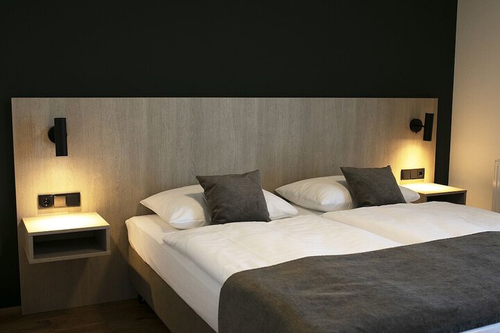 Room 14 of 50