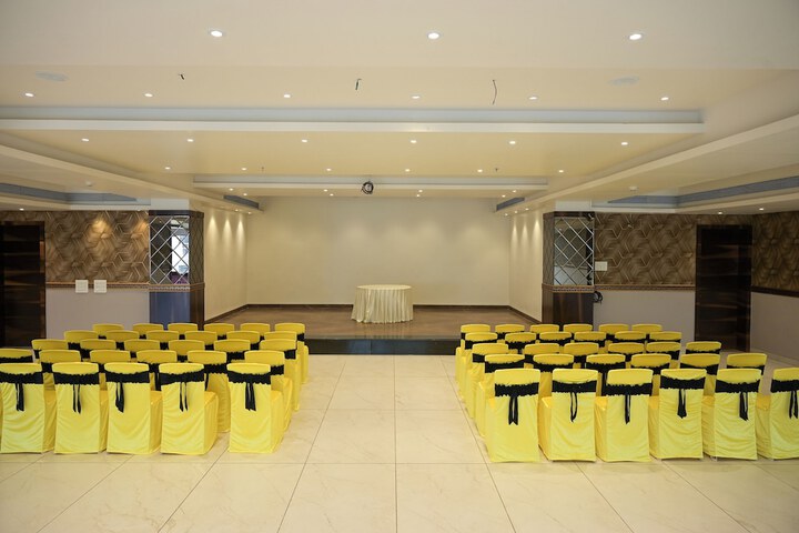 Ballroom/Hall 40 of 45