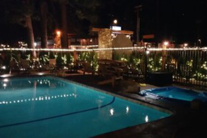 Hotel Exterior 811 of 828