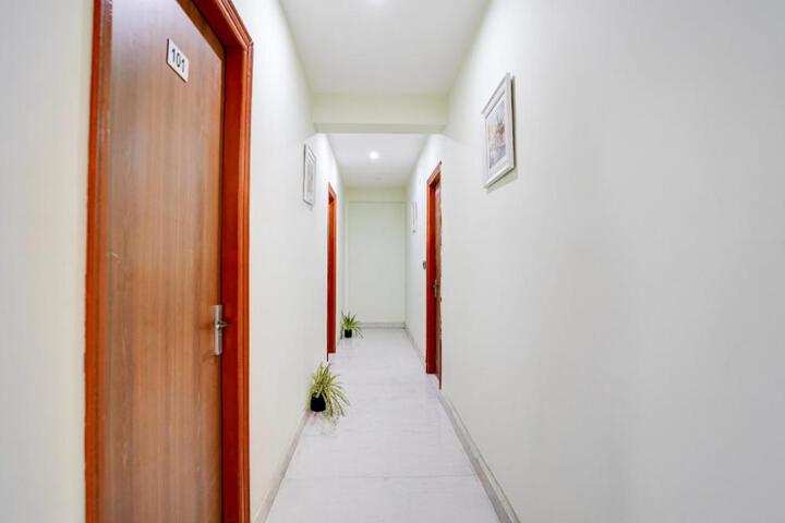 Super Hotel O Highway Residency