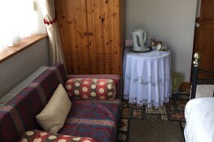 Room 33 of 33
