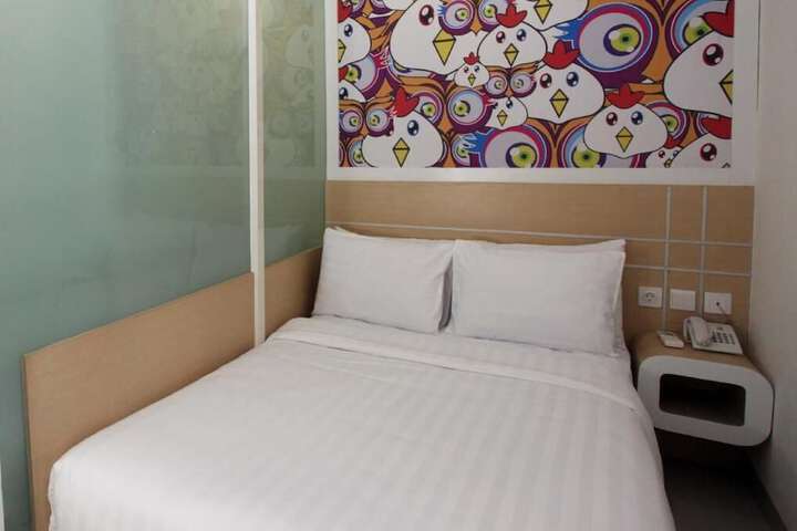 Room 12 of 34