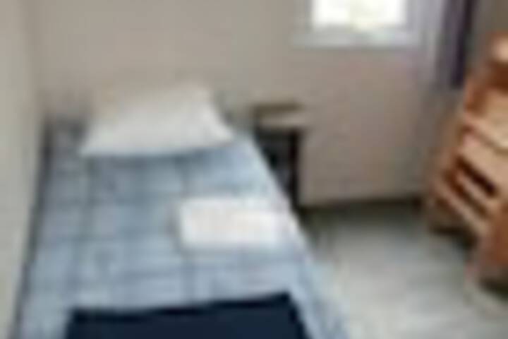 Room 14 of 87