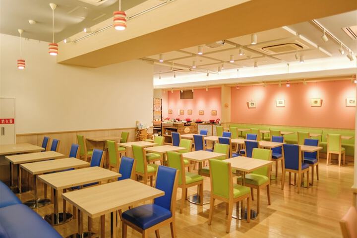 Dining 56 of 101
