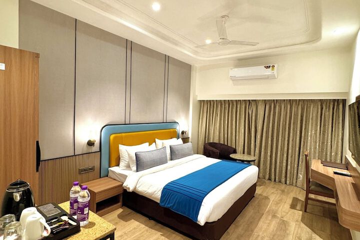 Room 17 of 52