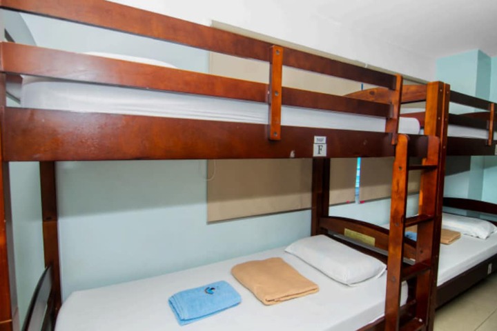 Room 13 of 37
