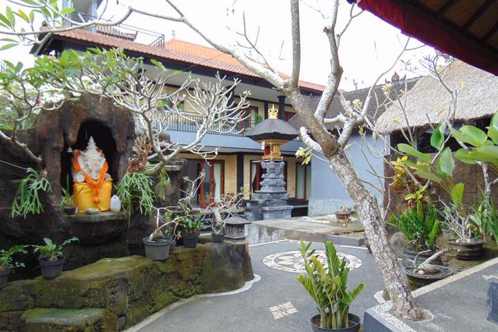 DIPONDOK HOMESTAY