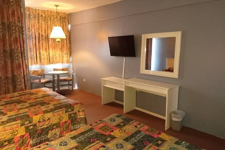 Room 11 of 37