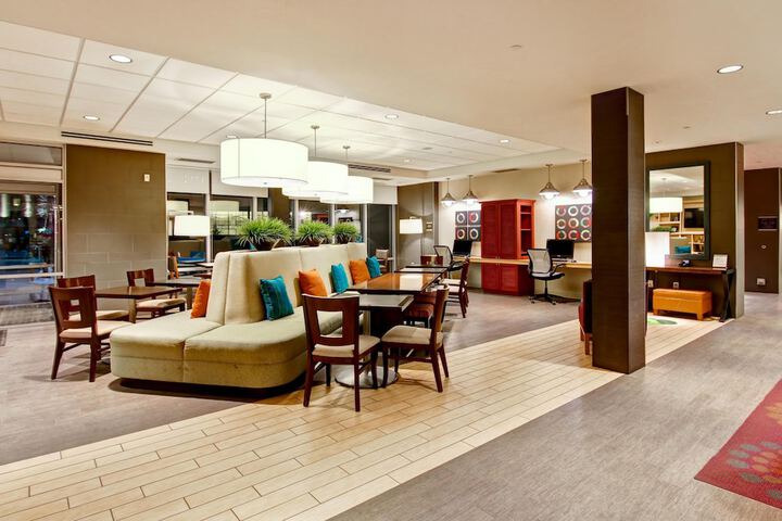 Entrance & Lobby