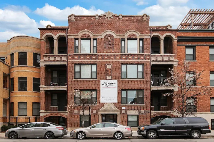 Image of Elite Studio Apt near Shops in Uptown