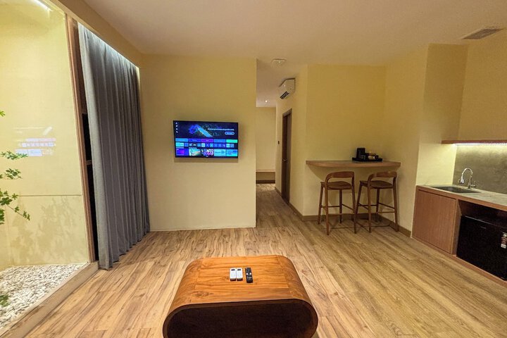 Room 7 of 53