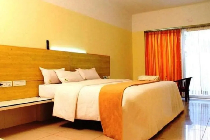 Room 5 of 14