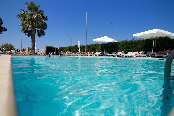 Pool 23 of 49