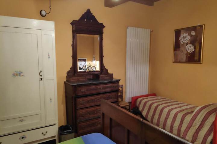 Room 25 of 189