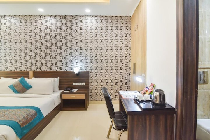 Room 17 of 43
