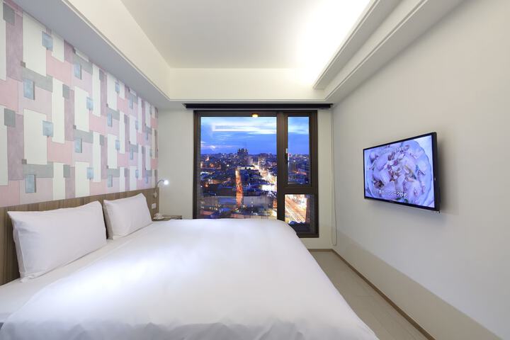 Room 19 of 40