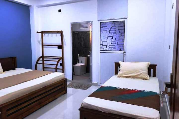 Room 3 of 43