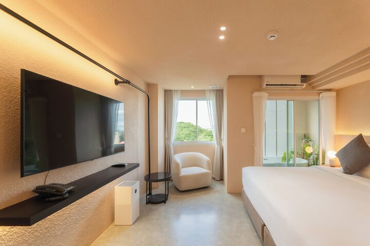 Room 11 of 65