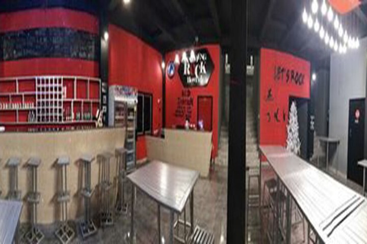Lounge 126 of 155
