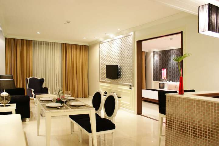 Room 81 of 168