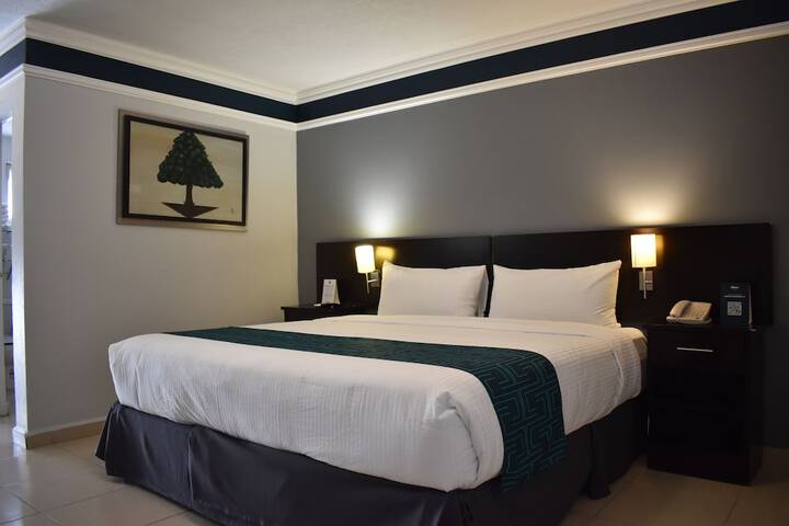 Room 34 of 166