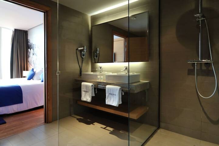 Room 55 of 124