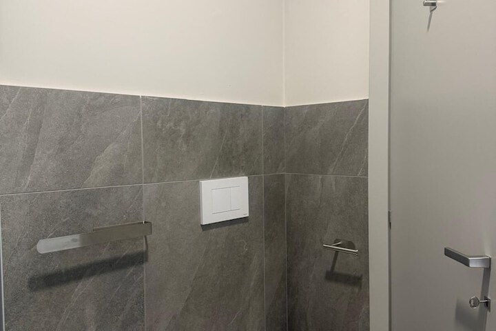 Room 52 of 104