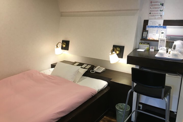 Room 21 of 52