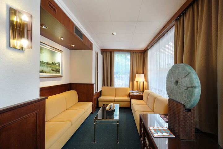 Hotel Interior 4 of 65