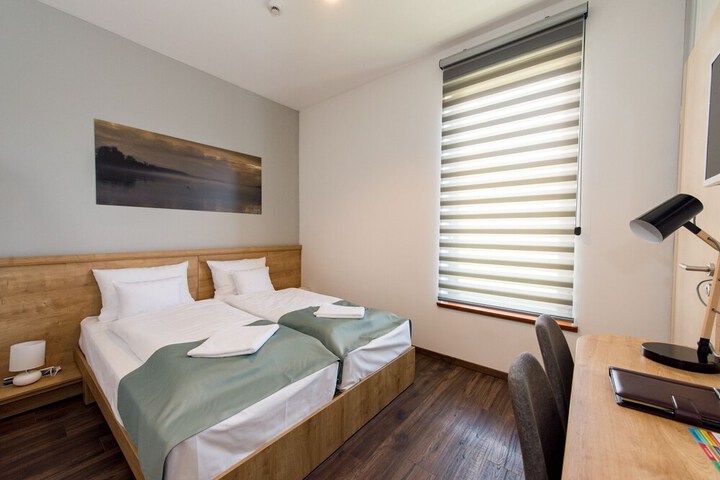 Room 10 of 20