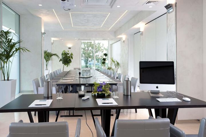 Business Center 131 of 145
