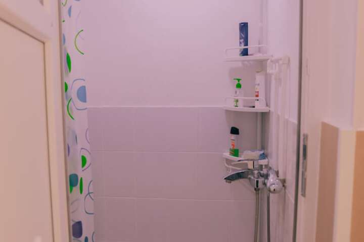 Room 6 of 13