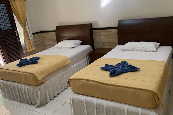Room 6 of 36