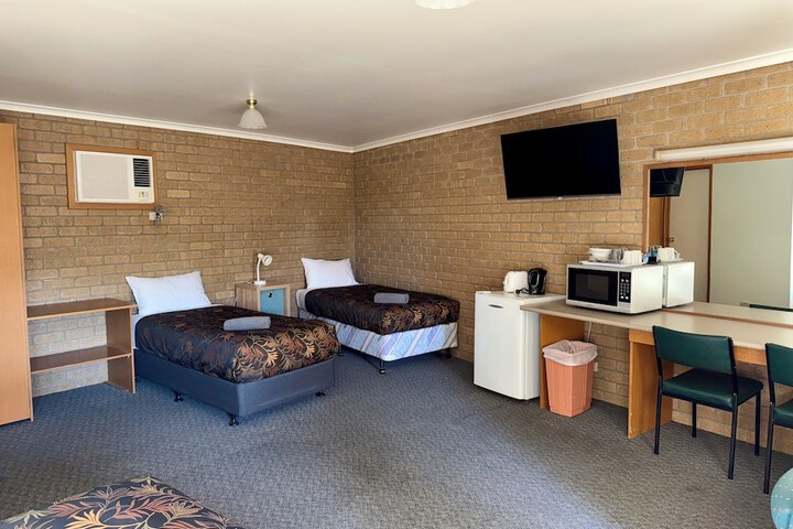 Room 15 of 51