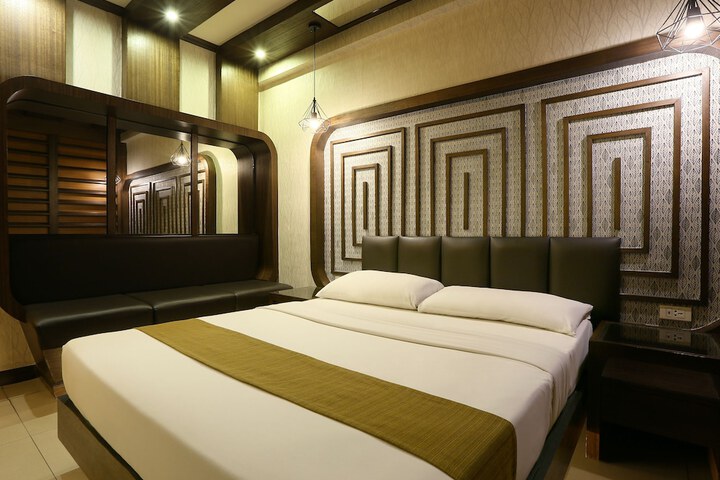 Room 6 of 56