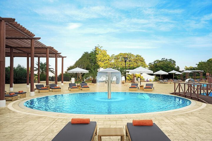 Pool 79 of 175