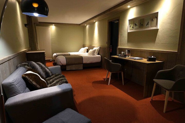 Room 9 of 34