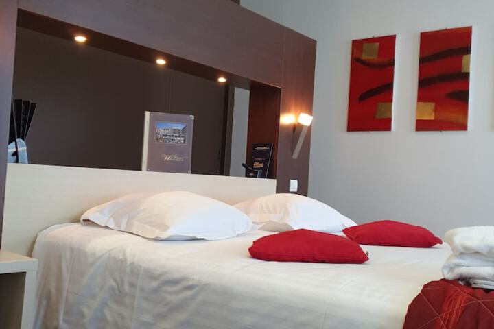 Room 8 of 38
