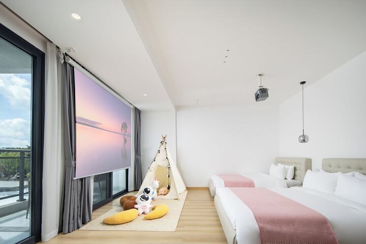 Room 35 of 107