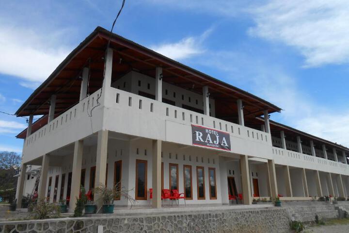 Raja Hotel Samosir
