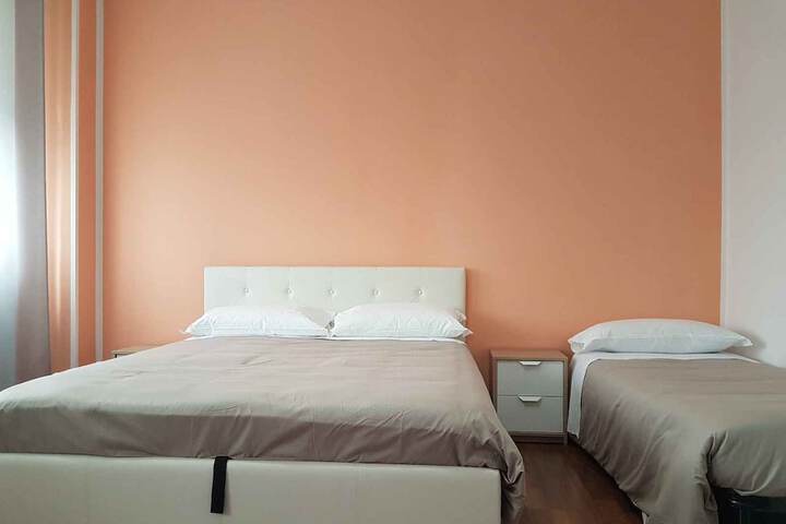 Room 12 of 33