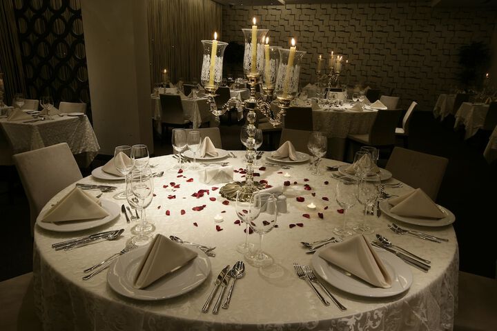 Dining 52 of 64