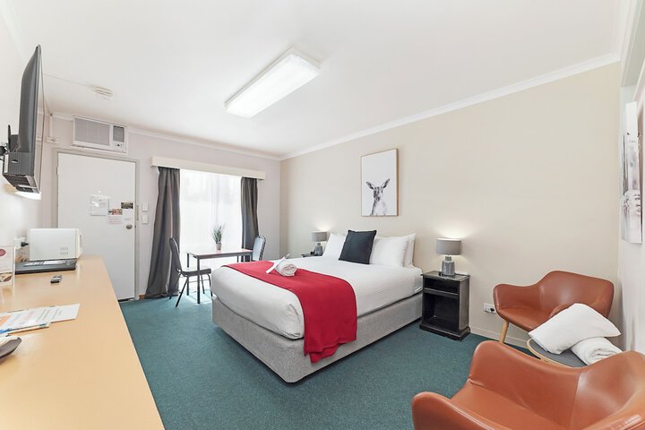 Room 43 of 62