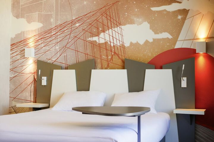 Hotel 143 of 143