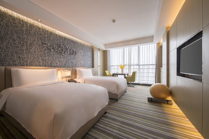 Room 5 of 58