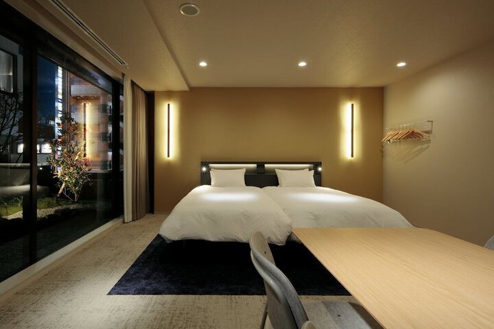 Room 12 of 75