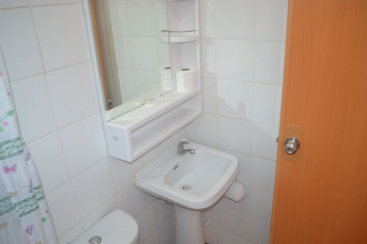 Room 104 of 141