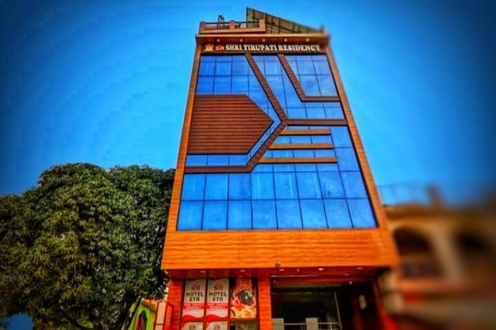 Hotel STR
