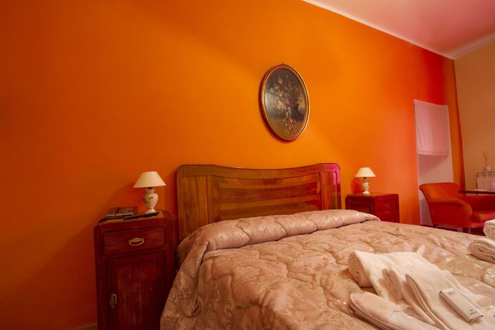 Room 10 of 45