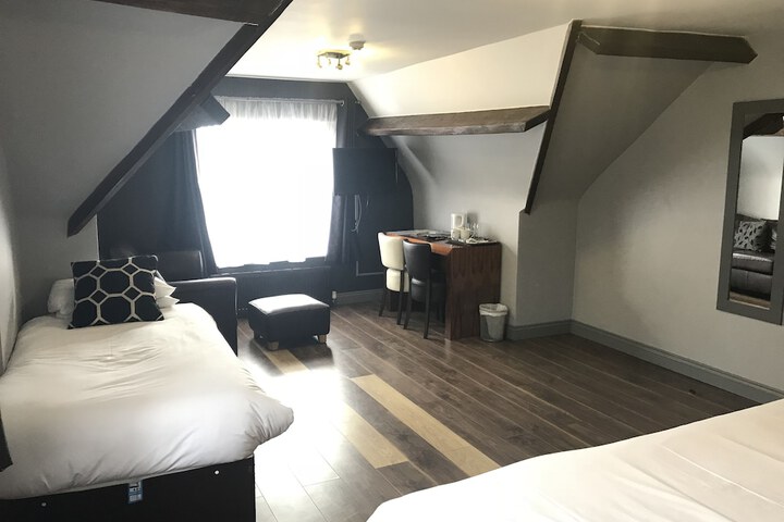 Room 11 of 73